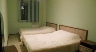 Гостевой дом Мини - Отель V8 Абакан Апартаменты с 1 спальней-9